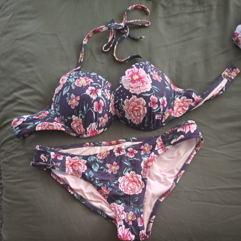 36D Floral Two-Piece Bikini Set in Navy with Pink Roses